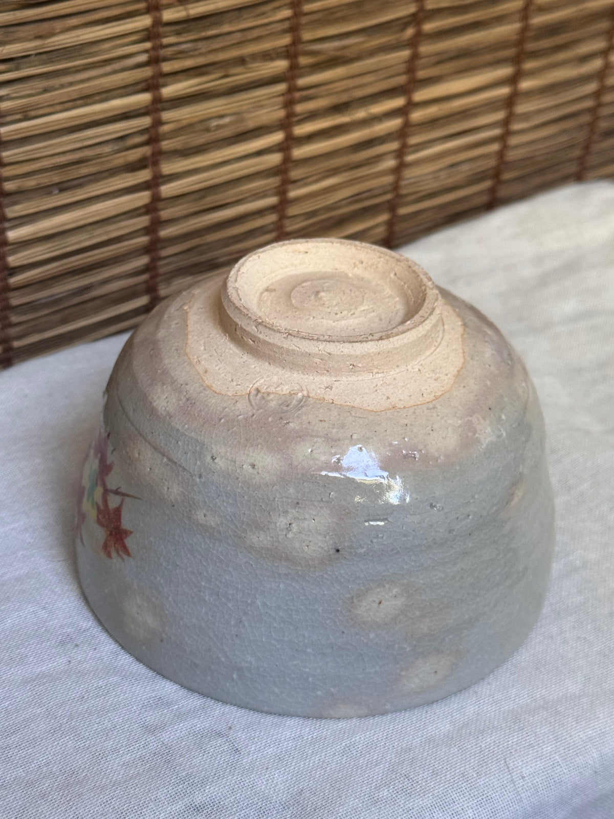 Hagi Ware Matcha Bowl (Chawan) — Momiji Maple Leaves, Gold Accents, Crackle Glaze