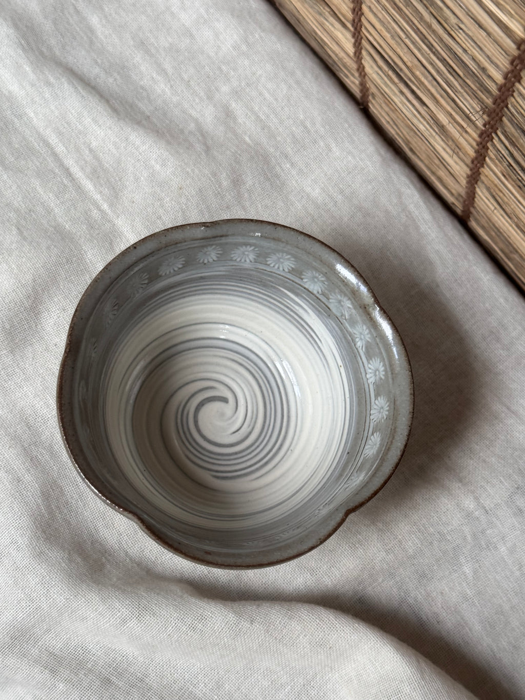 Mishima Stoneware Cup — Stamped Chrysanthemum Border, Spiral Combed Interior, Seal-Marked Base