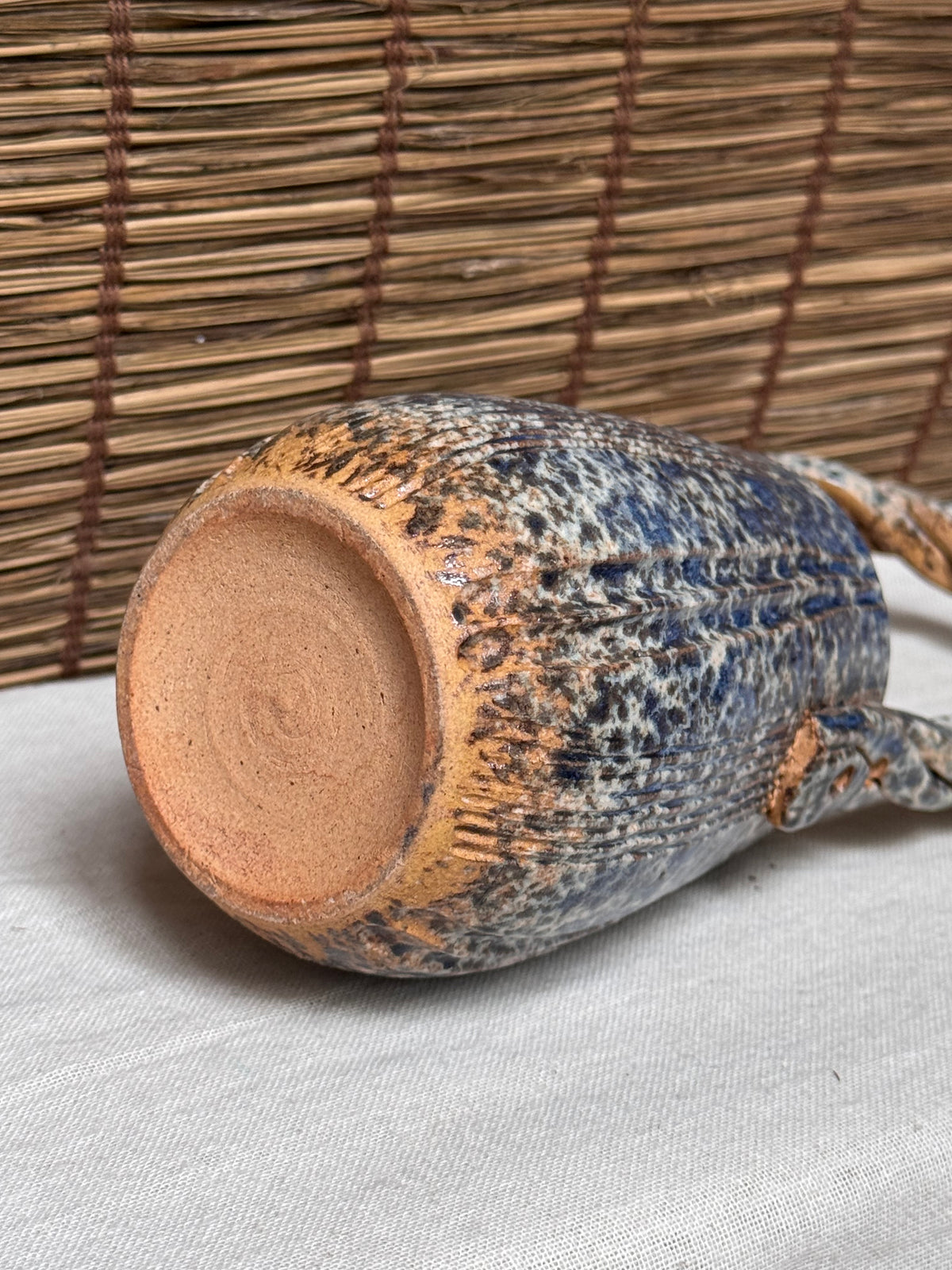 Kasama-yaki Vase, Basket-Style Twisted Handle, Blue Speckled Glaze