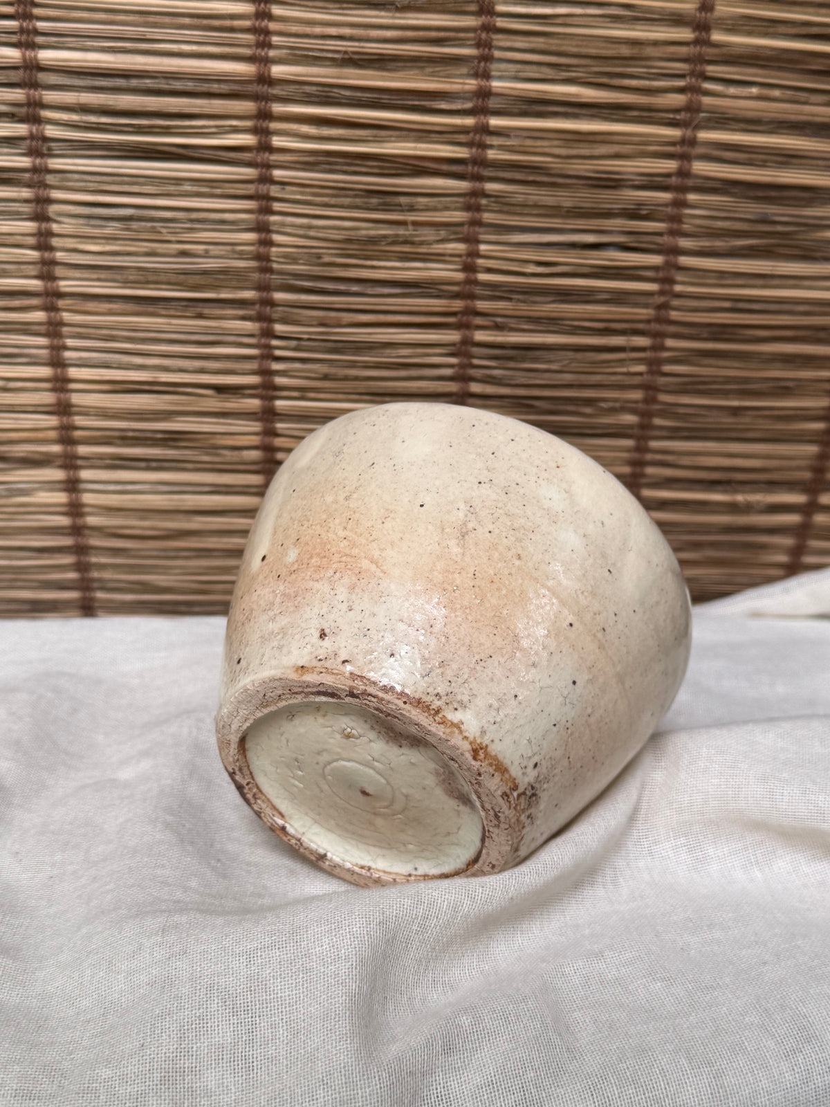 Ido-Style Chawan Cup — Cream Glaze, Spiraled Interior, Kairagi Foot Ring