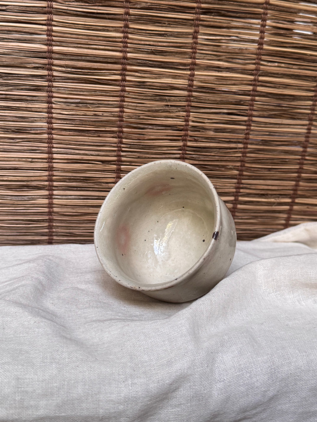 Chosen-Karatsu Style Yunomi Cup — Rolled Rim, Blushed Celadon Glaze