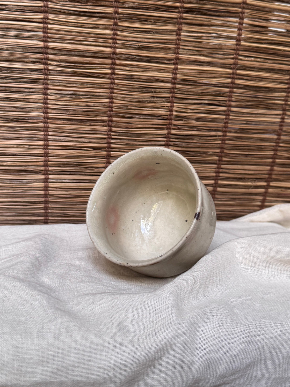 Chosen-Karatsu Style Yunomi Cup — Rolled Rim, Blushed Celadon Glaze