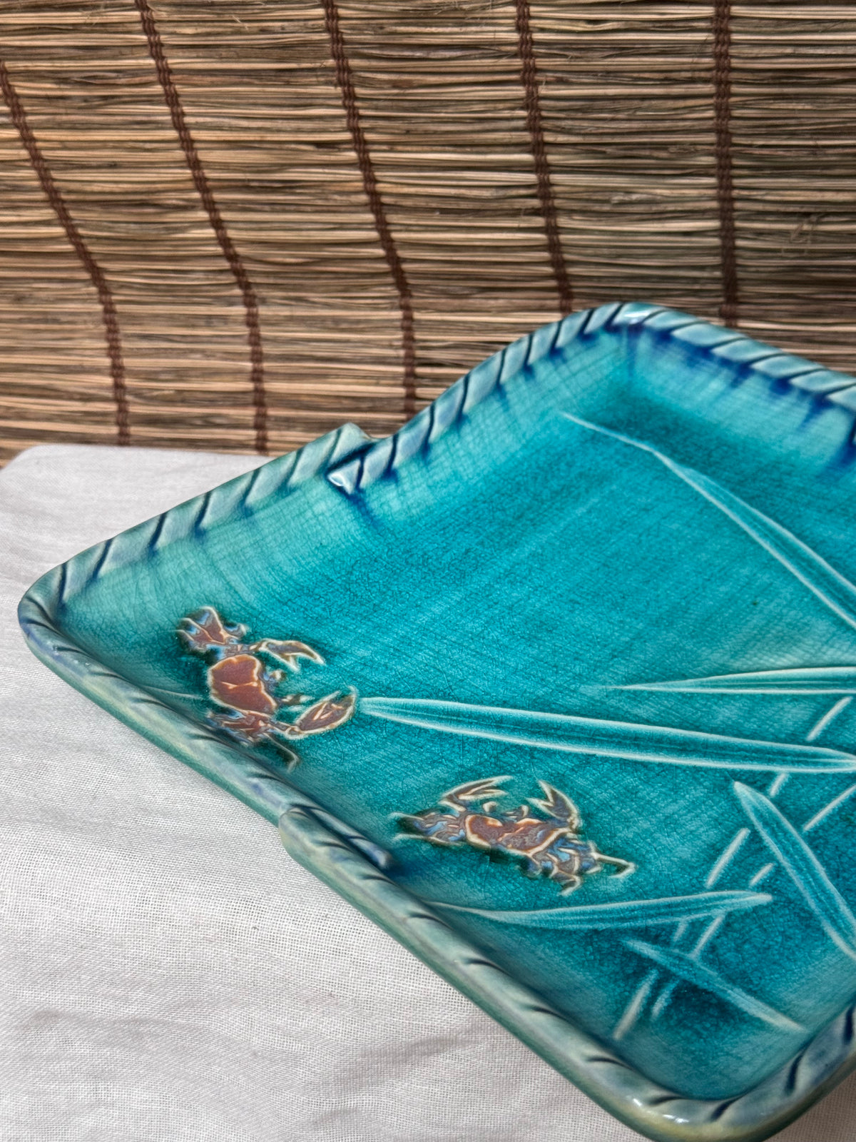 Turquoise Crackle-Glaze Serving Tray — Carved Bamboo & Crab Motif, Rope-Twist Rim