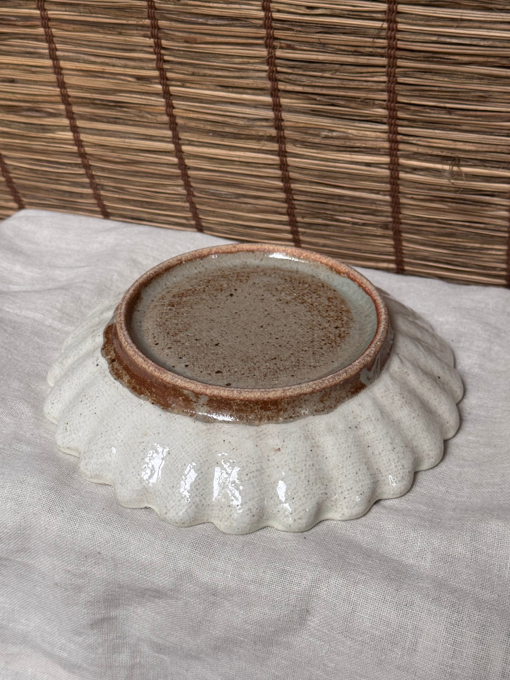 Fluted Chrysanthemum Dish — White Monochrome Glaze, Ribbed Petal Rim, Raised Glazed Footring