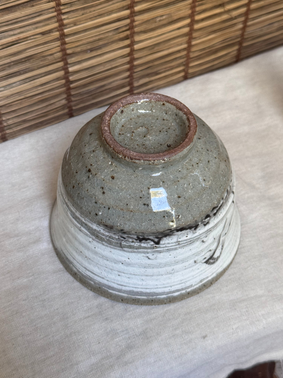 Karatsu Ware Zodiac Tea Bowl (Eto Chawan), Year of the Sheep 2027 — Hakeme Brushed Slip, Iron-Painted Sheep, Wooden Box