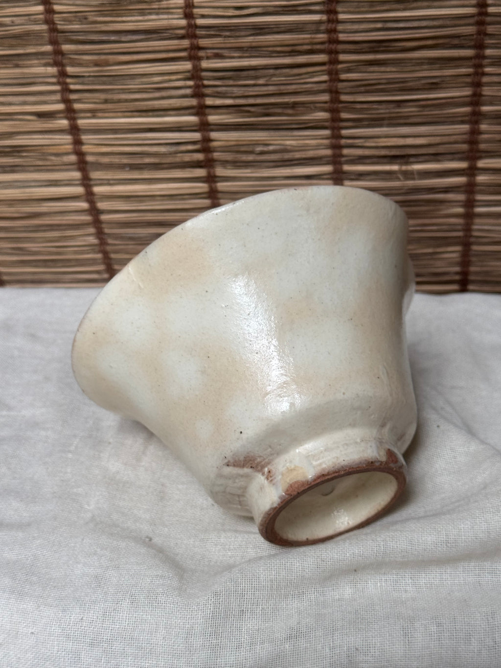 Hagi Ware Trumpet Cup — Wave-Rim Form, Ivory Glaze with Iron Blush