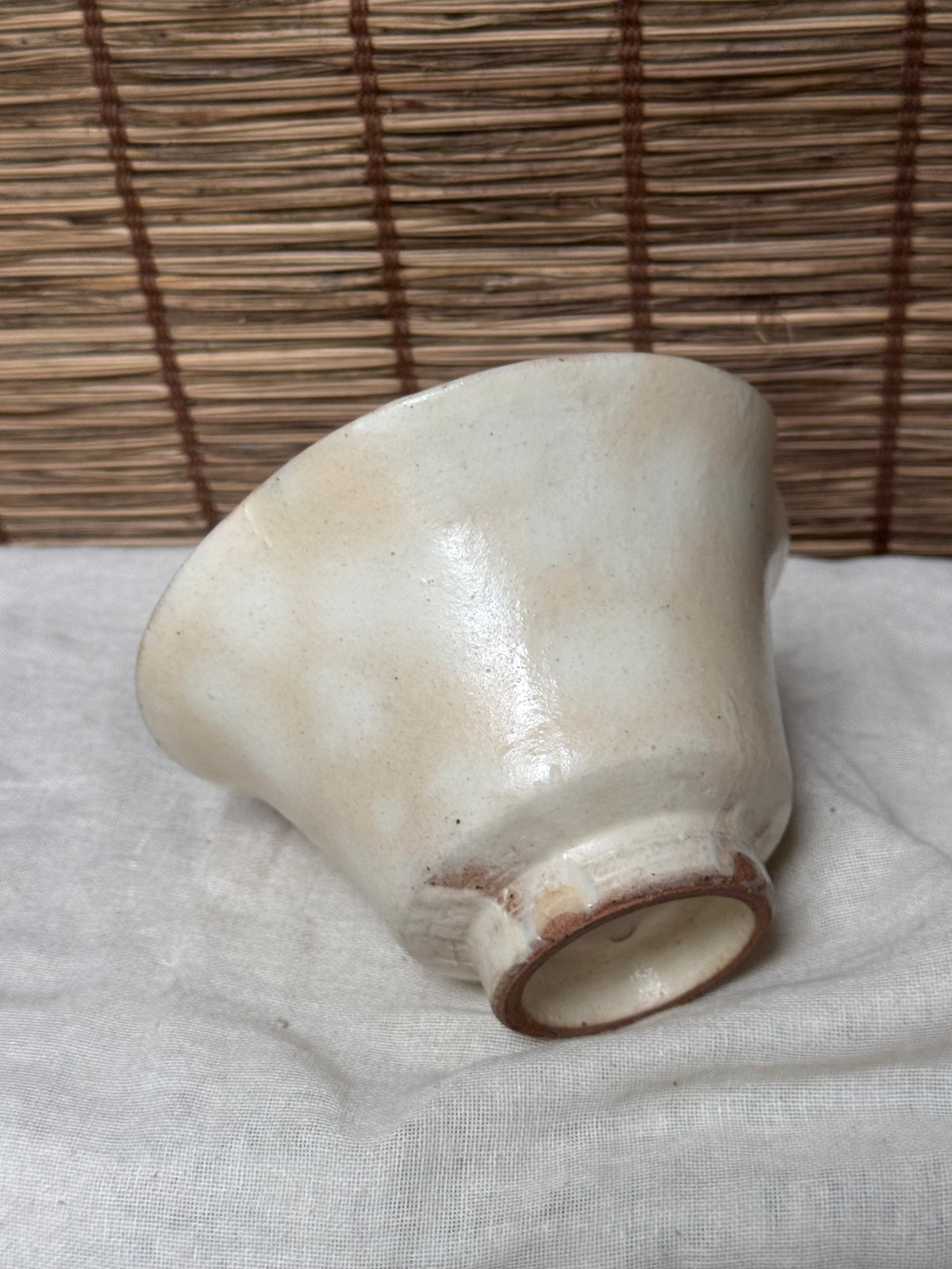Hagi Ware Trumpet Cup — Wave-Rim Form, Ivory Glaze with Iron Blush
