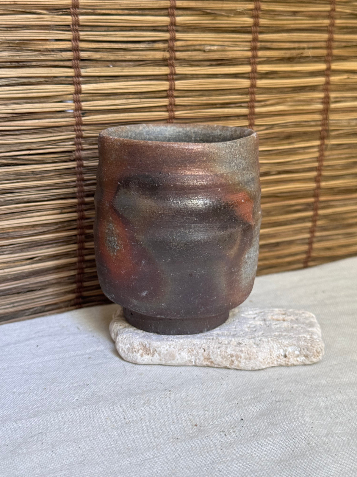 Bizen-yaki by Touko Konishi Yunomi Teacup — Wood-Fired, Hidasuki Fire Markings
