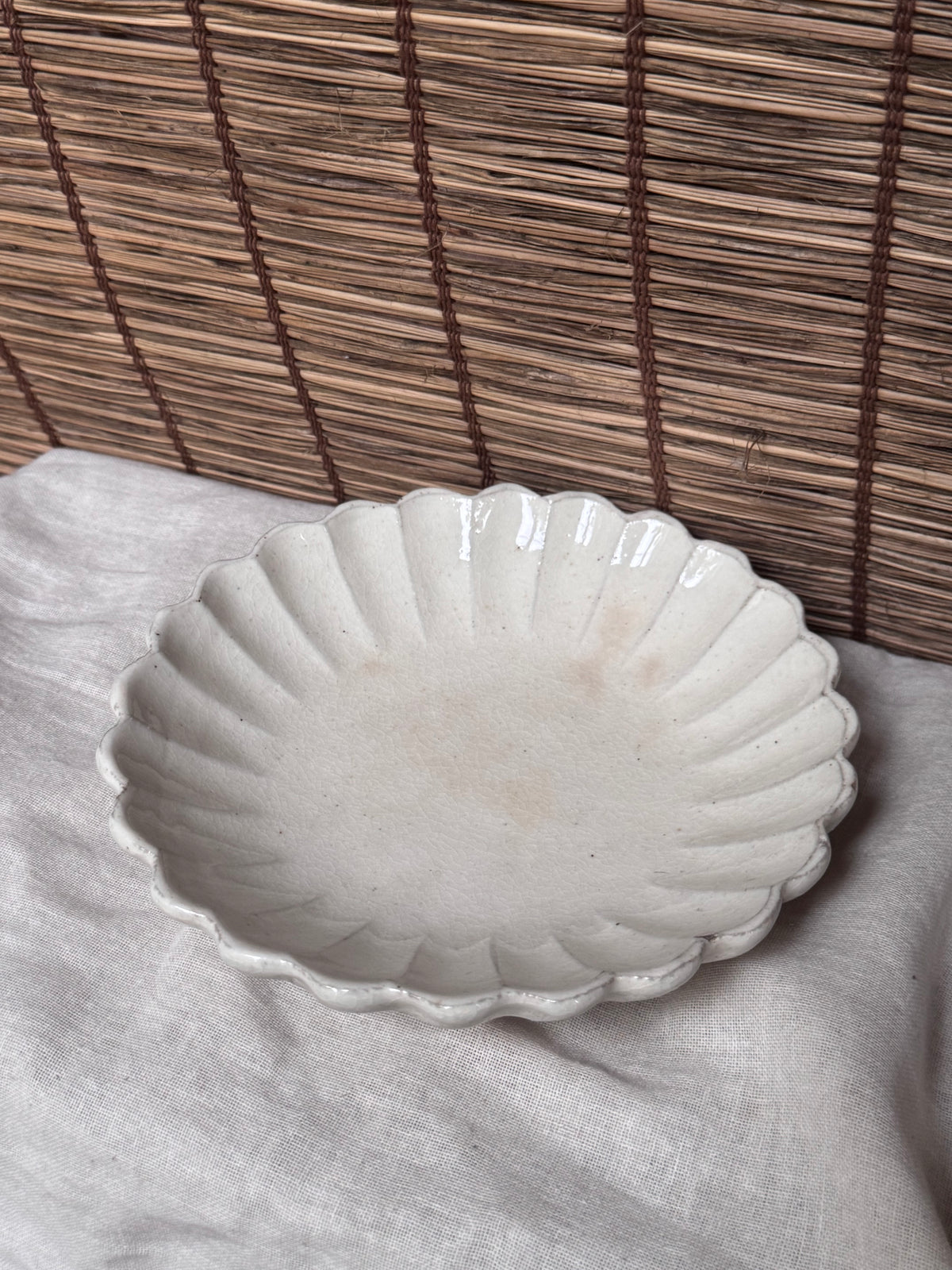 Fluted Chrysanthemum Dish — White Monochrome Glaze, Ribbed Petal Rim, Raised Glazed Footring