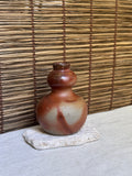Bizen-yaki by Kaneshige Sōzan Gourd-Shaped Sake Bottle — Ibe Fire-Sash (Hidasuki) Effect