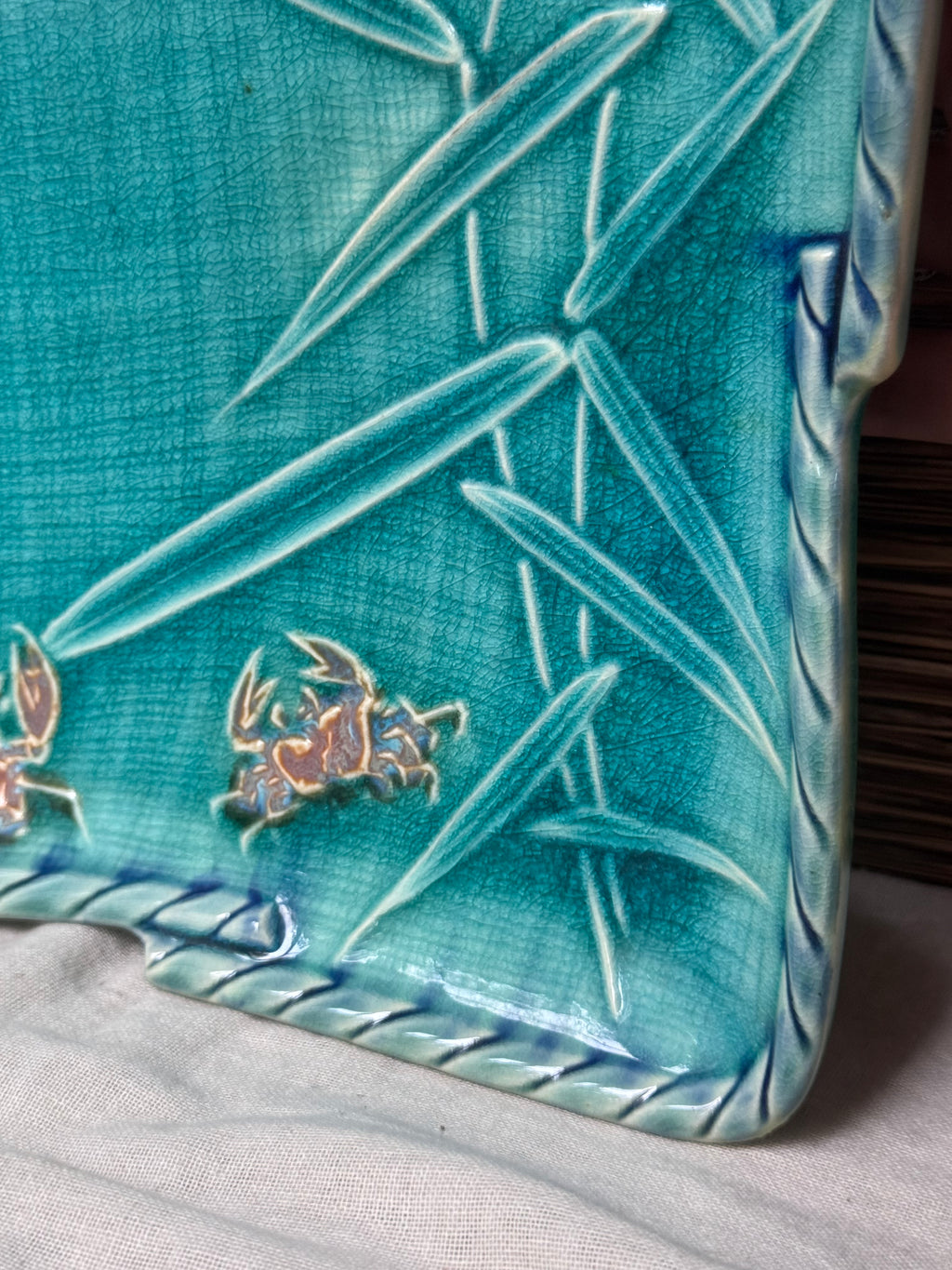 Turquoise Crackle-Glaze Serving Tray — Carved Bamboo & Crab Motif, Rope-Twist Rim