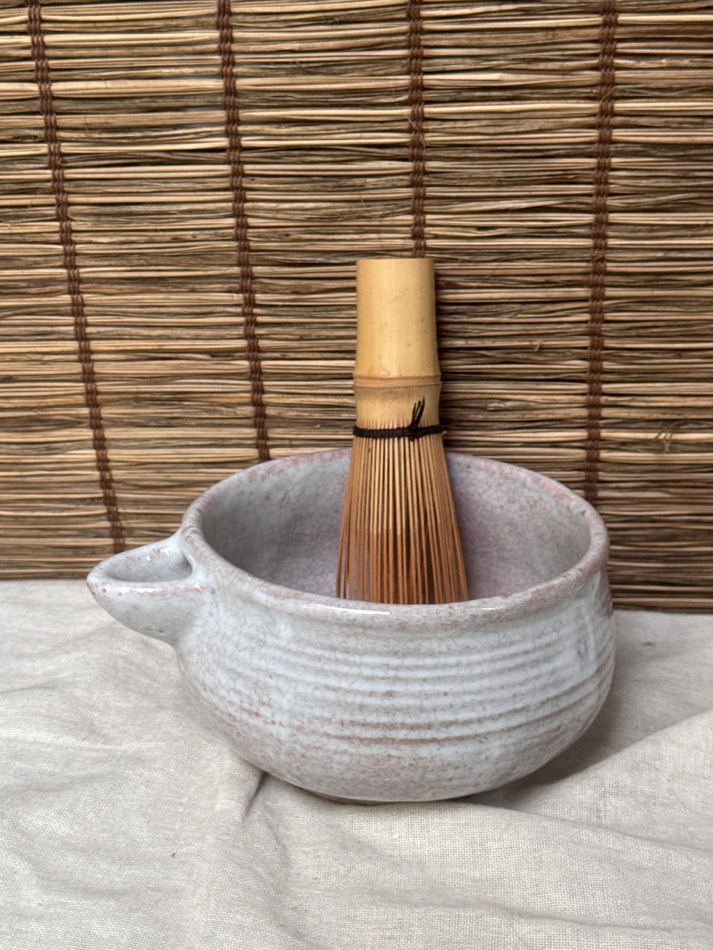 Hagi-yaki Katakuchi Matcha Bowl — Soft Pink Crackle Glaze, Pouring Spout