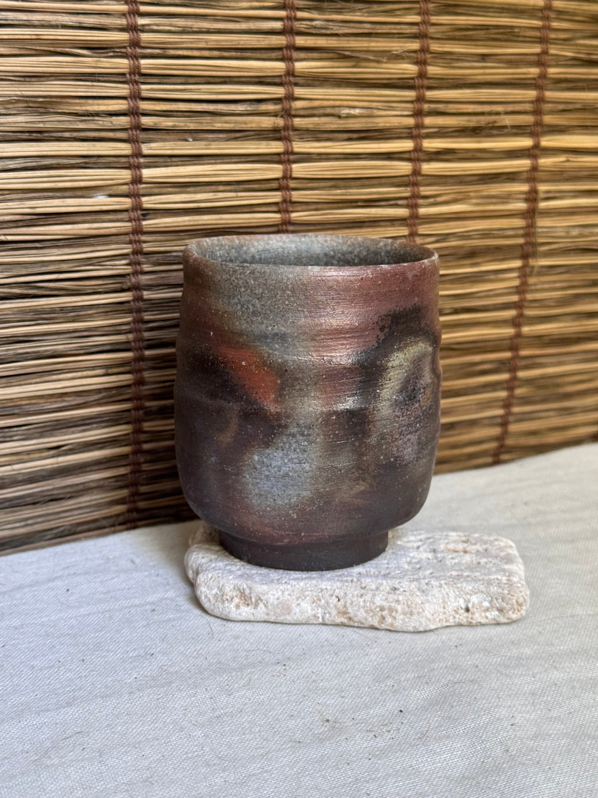 Bizen-yaki by Touko Konishi Yunomi Teacup — Wood-Fired, Hidasuki Fire Markings