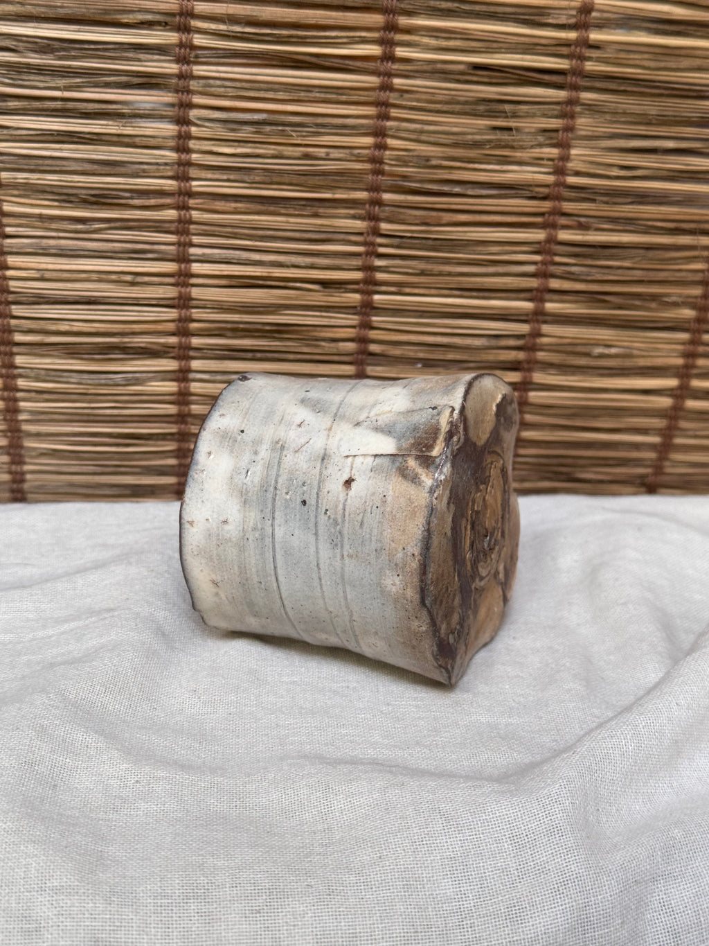 Hagi-Ware Ash-Glazed Stoneware Cup — Tapered Form, Oval Cross-Section, Smoky Fire Markings