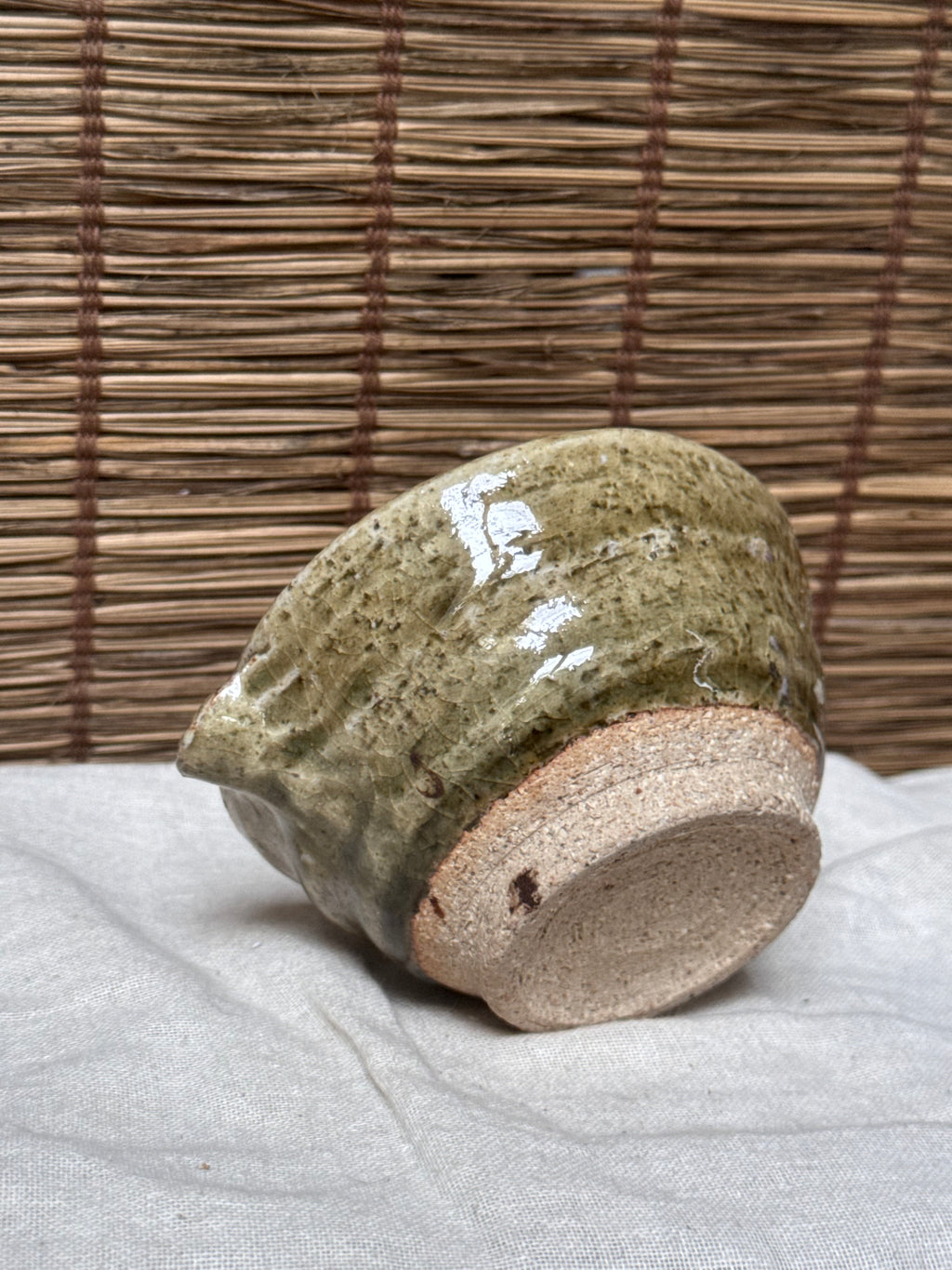 Mini Katakuchi Matcha Bowl — Olive Ash-Type Glaze, Crackle, Spiral Well