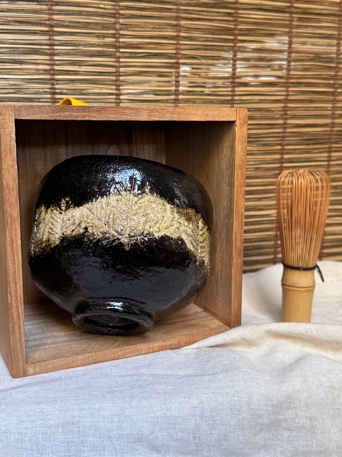 Shōraku Kiln Kuro-Raku Chawan — Incised Pine Forest Band, with Wooden Box