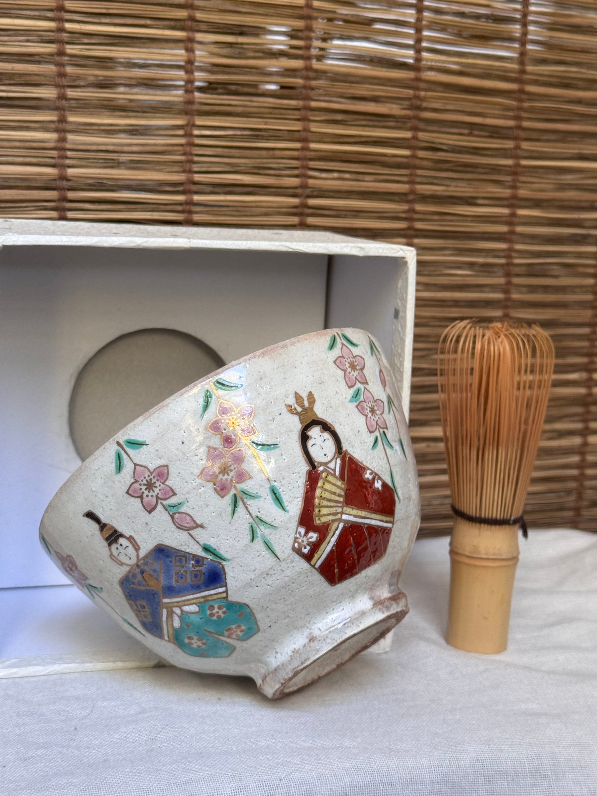 Seasonal Chawan Tea Bowl for Hinamatsuri — Emperor and Empress Dolls with Peach Blossoms, Enamel and Gold