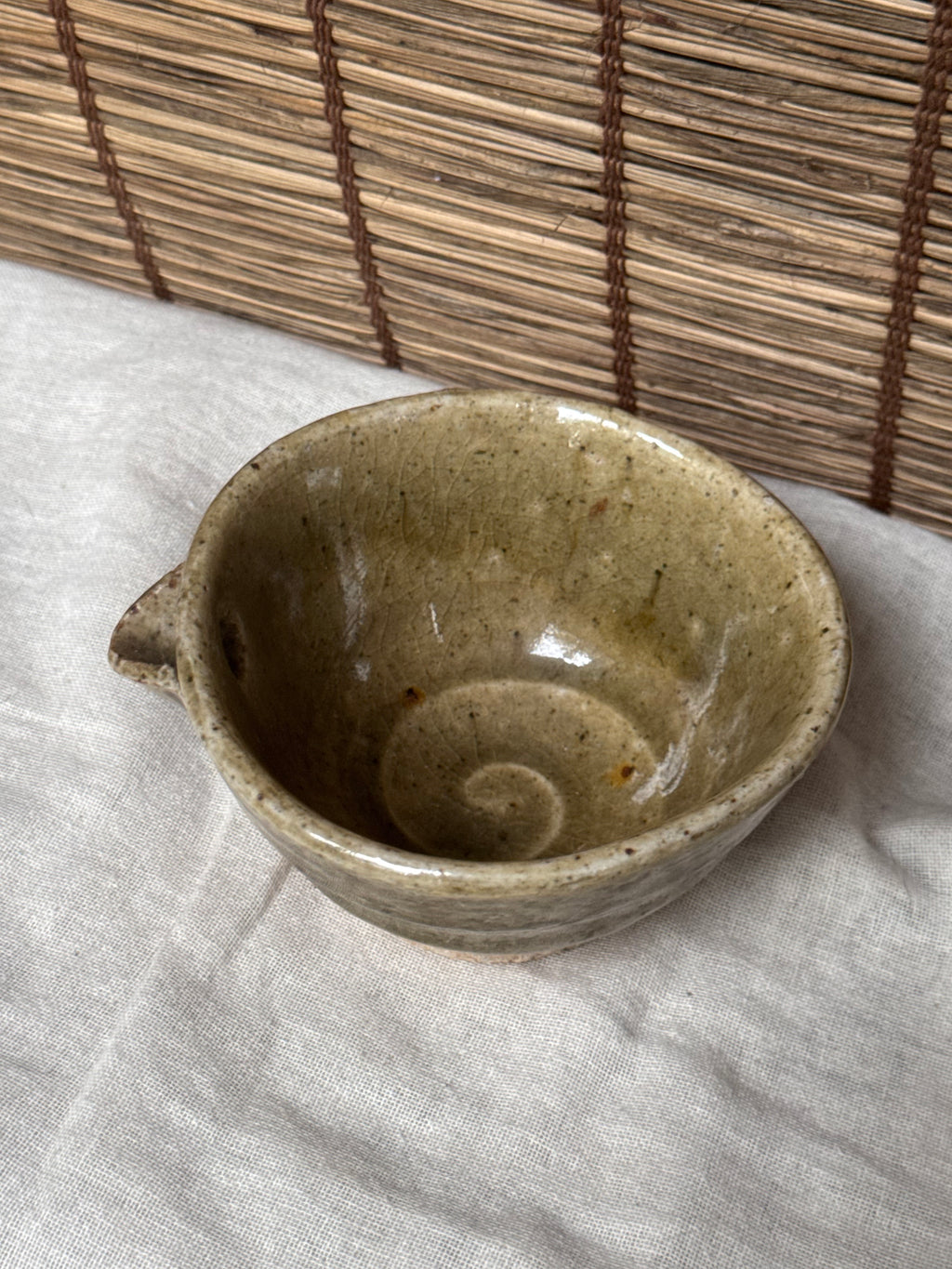 Mini Katakuchi Matcha Bowl — Olive Ash-Type Glaze, Crackle, Spiral Well