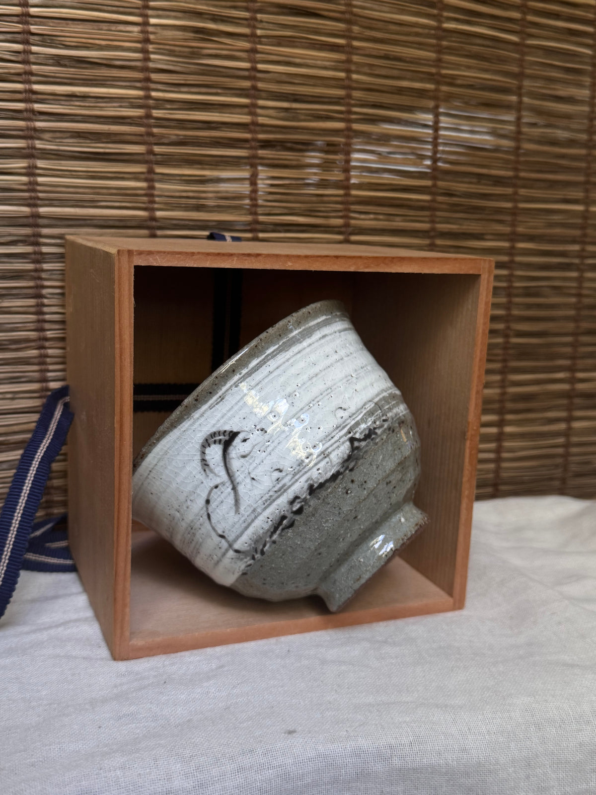 Karatsu Ware Zodiac Tea Bowl (Eto Chawan), Year of the Sheep 2027 — Hakeme Brushed Slip, Iron-Painted Sheep, Wooden Box