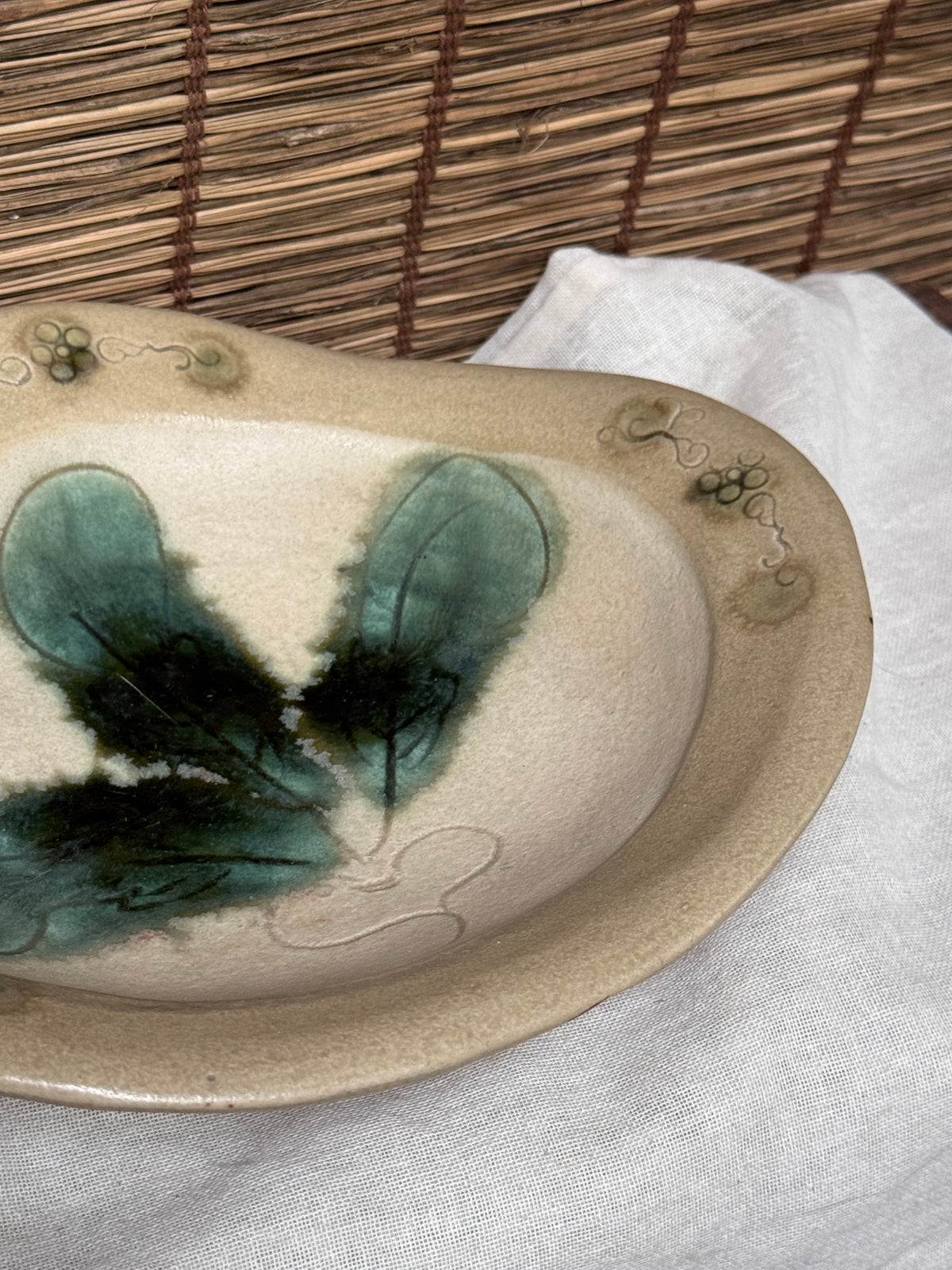 Unzen Artist-Made Serving Plate/Bowl — Large Irregular Studio Pottery, Painted Leaf Motif