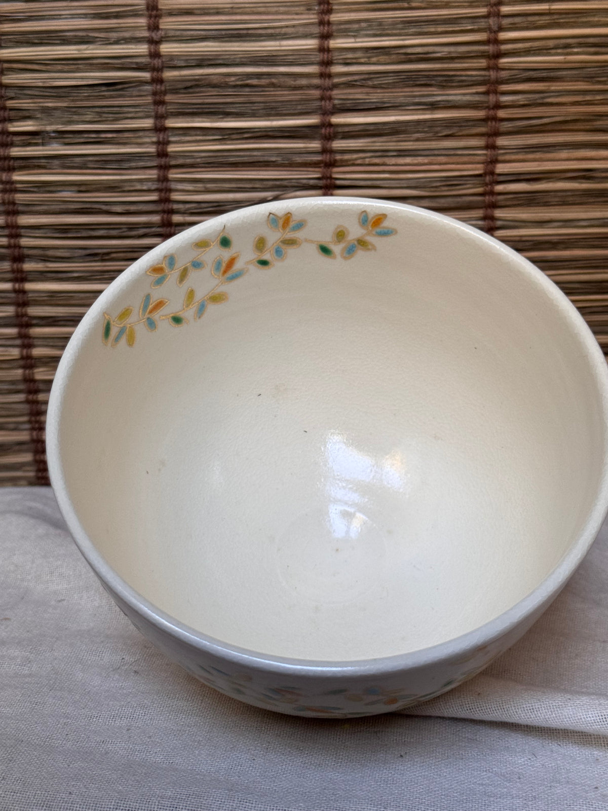 Kyoto Ware Matcha Bowl (Chawan) — Rainbow Leaf Scrolls, Gold Outlines, Signed, with Box