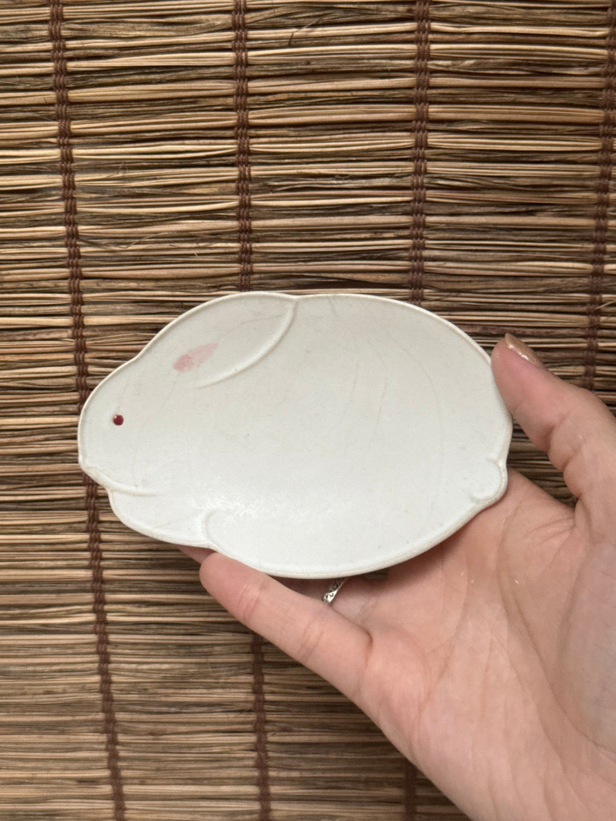 Tachikichi Rabbit-Shaped Plates, Single — White Crackle Glaze, Pink Ears