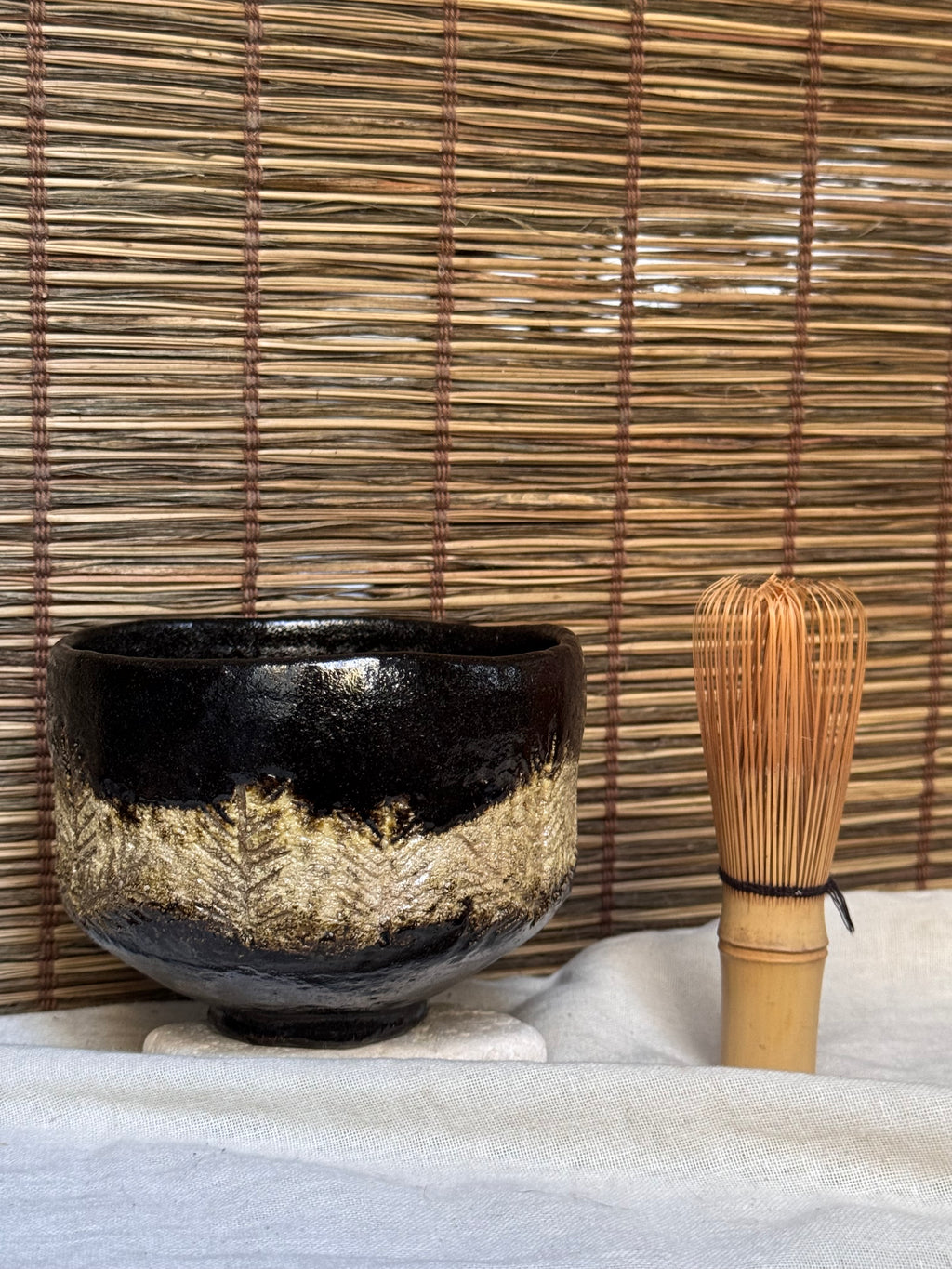Shōraku Kiln Kuro-Raku Chawan — Incised Pine Forest Band, with Wooden Box