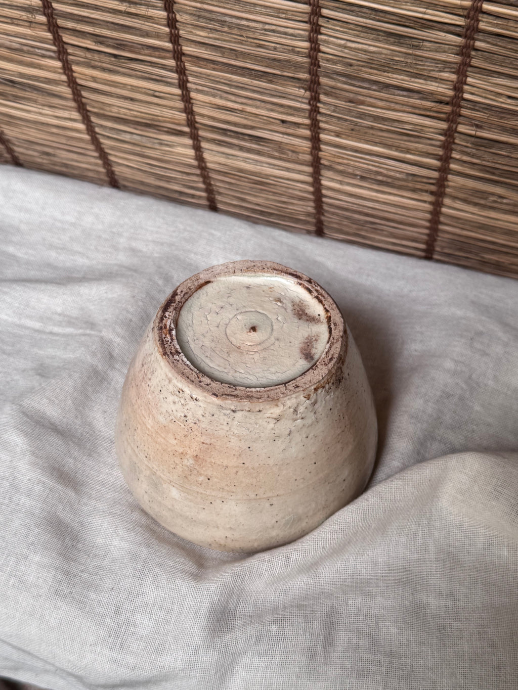 Ido-Style Chawan Cup — Cream Glaze, Spiraled Interior, Kairagi Foot Ring