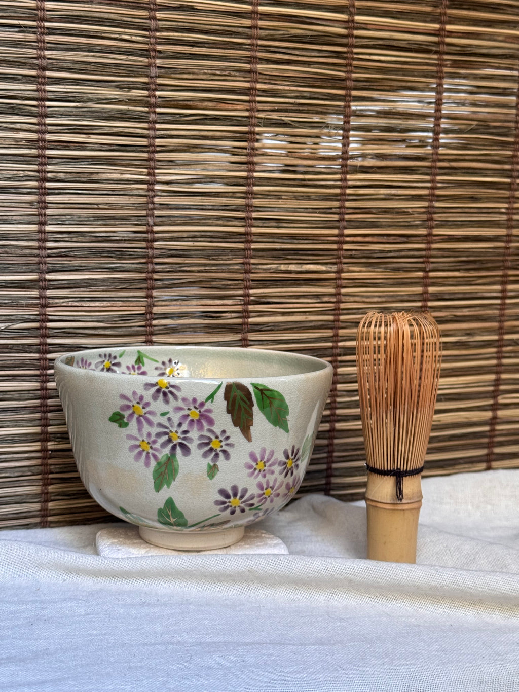 Kyoto Ware Matcha Chawan by Tanaka Kōsen — Hand-Painted Miyako-wasure, Gold Accents, Signed Wooden Box
