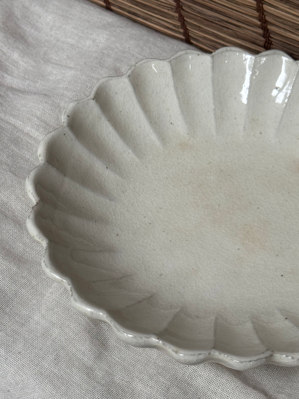 Fluted Chrysanthemum Dish — White Monochrome Glaze, Ribbed Petal Rim, Raised Glazed Footring