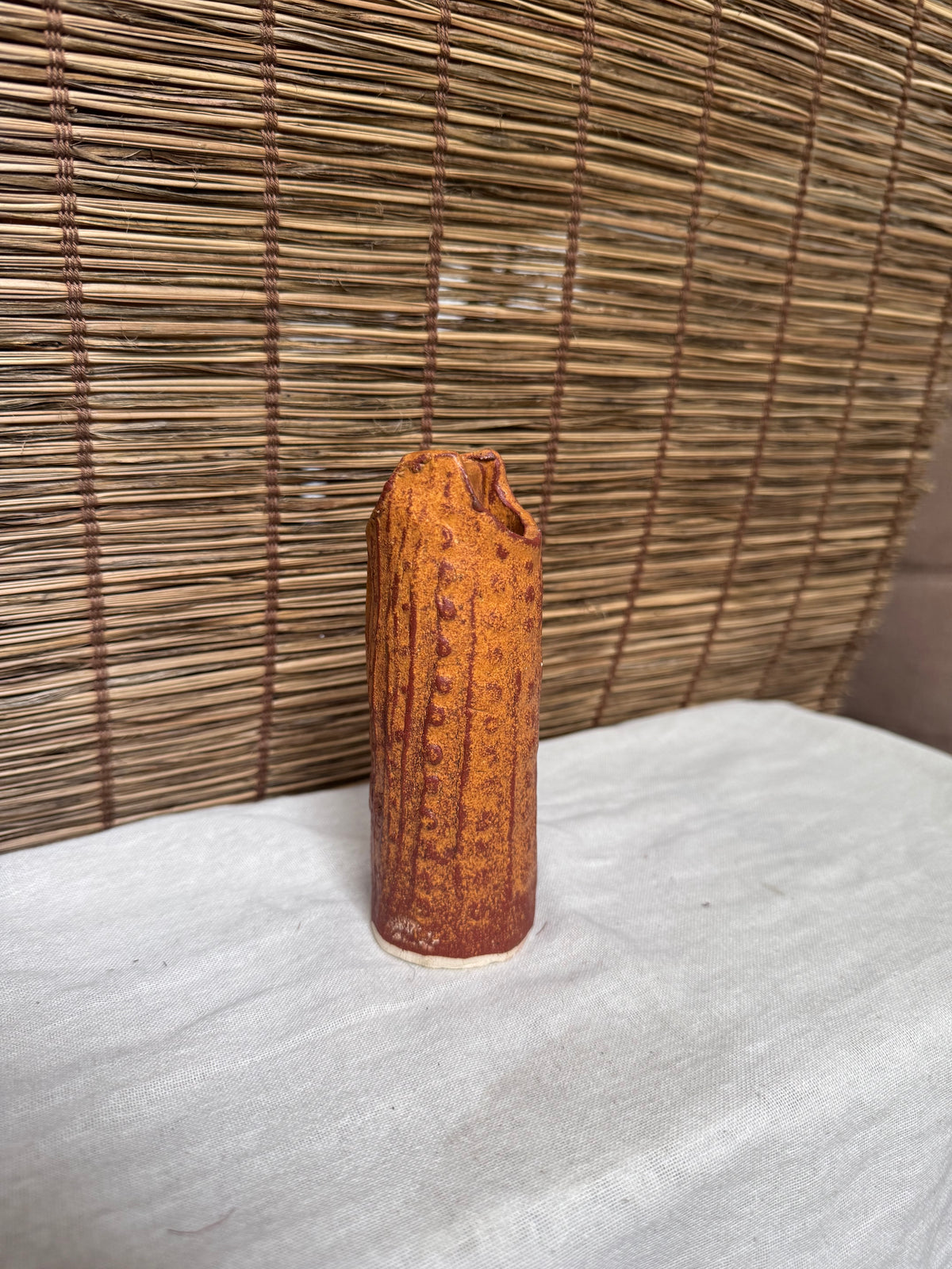 Japanese Gourd-Shaped Vase Wood-Textured Rust Glaze