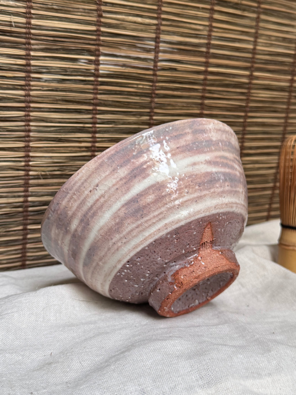 Hagi Chawan — Brushed White Slip, Kiri-Kōdai Cut Foot, Named Box