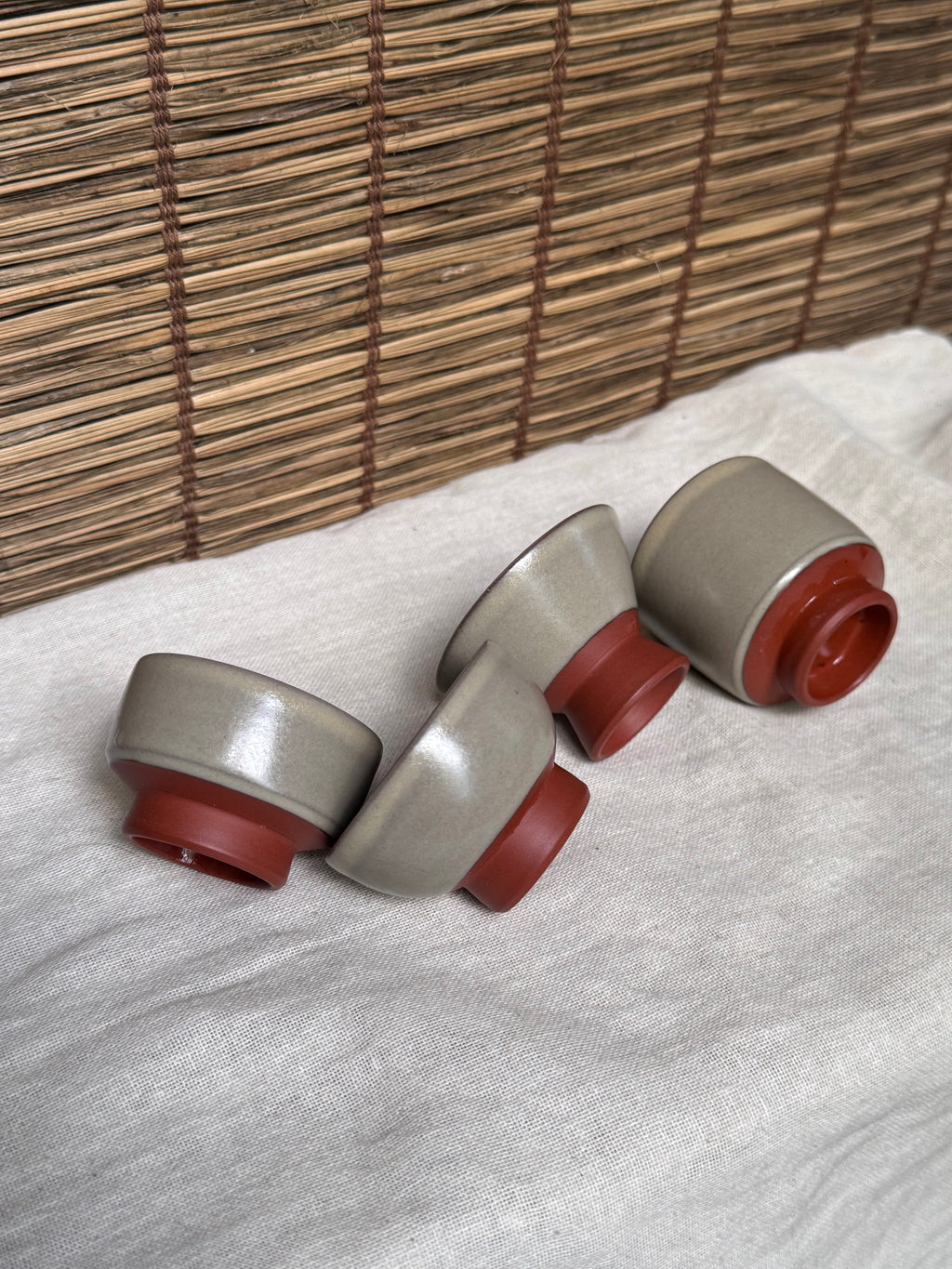 Mumyoi Ware Yunomi Tea Cup Set — Sado Island Red Clay, Hand-Painted Fish Motif, Set of 4