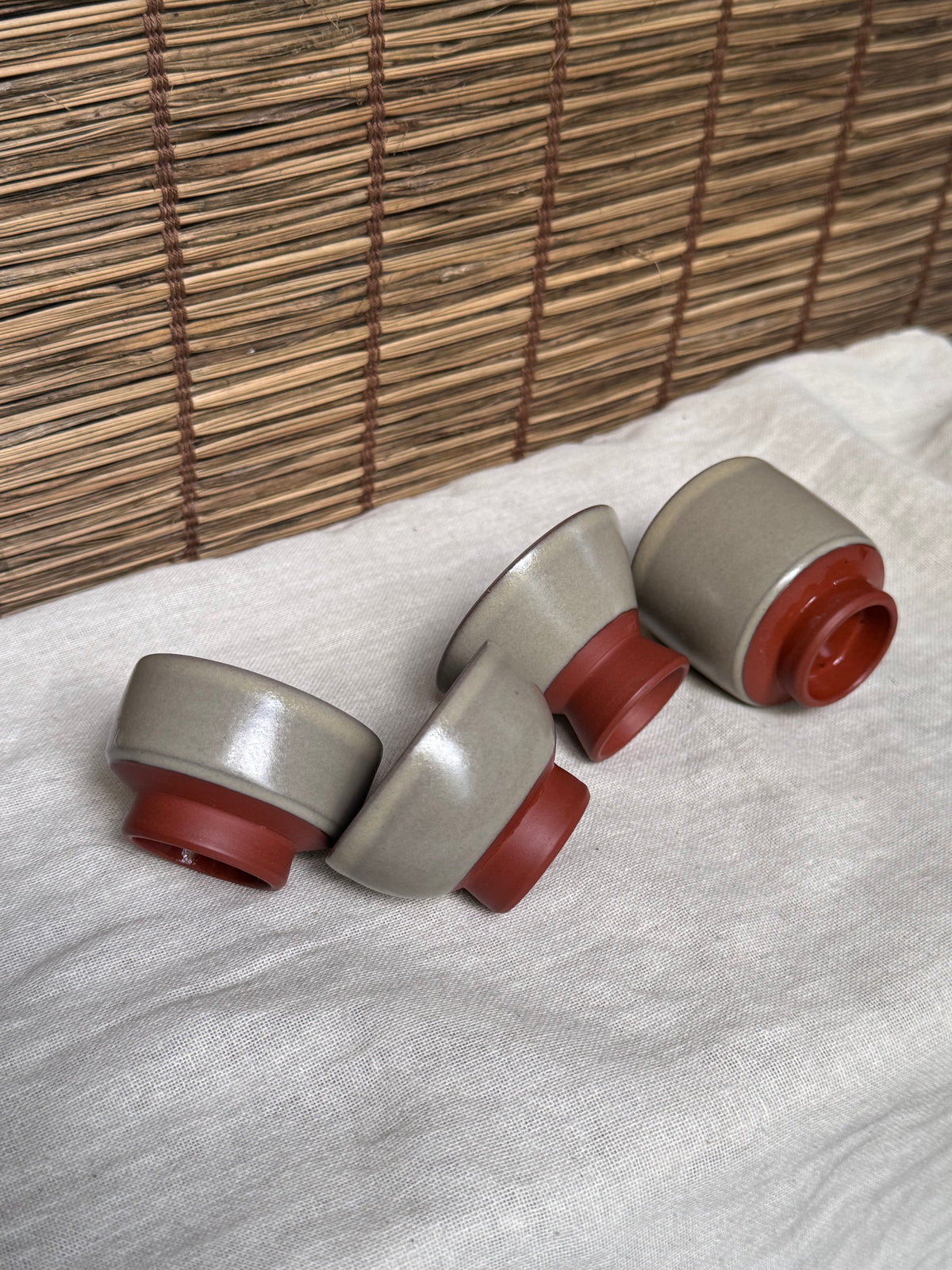 Mumyoi Ware Yunomi Tea Cup Set — Sado Island Red Clay, Hand-Painted Fish Motif, Set of 4