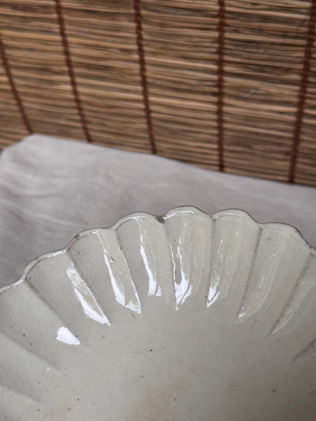 Fluted Chrysanthemum Dish — White Monochrome Glaze, Ribbed Petal Rim, Raised Glazed Footring