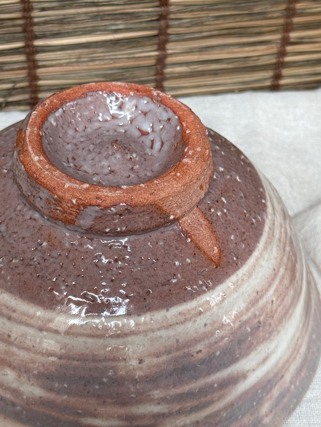 Hagi Chawan — Brushed White Slip, Kiri-Kōdai Cut Foot, Named Box