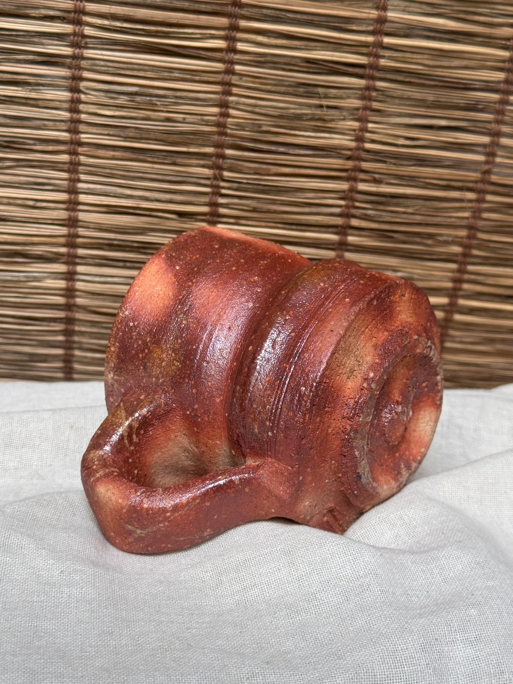 Bizen Ware Stoneware Mug — Unglazed Wood-Fired Body, Natural Ash Flashing