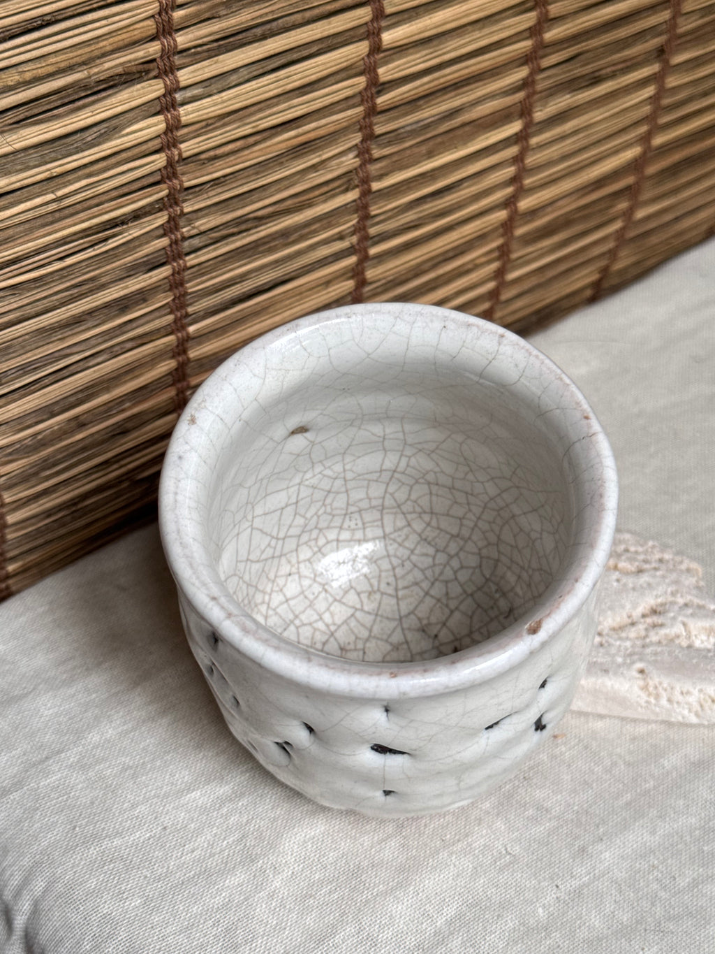 Oni-Hagi Yunomi Tea Cup– White Glaze with Split Foot