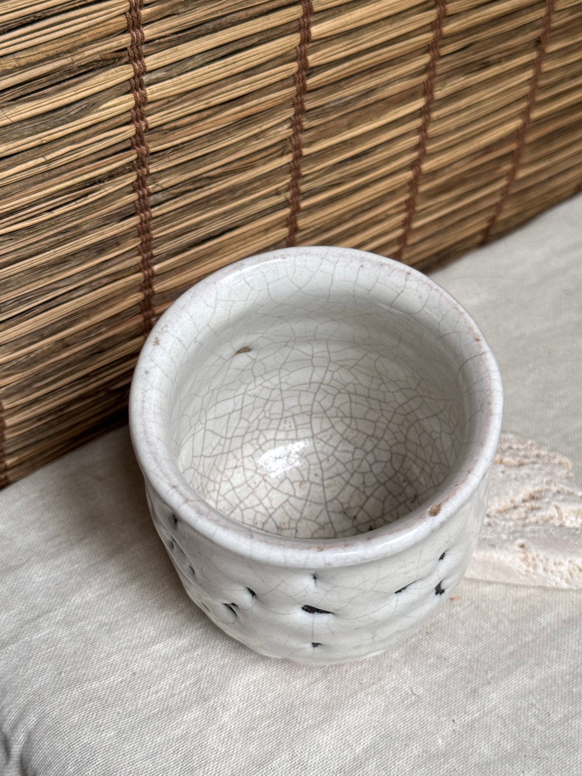 Oni-Hagi Yunomi Tea Cup– White Glaze with Split Foot