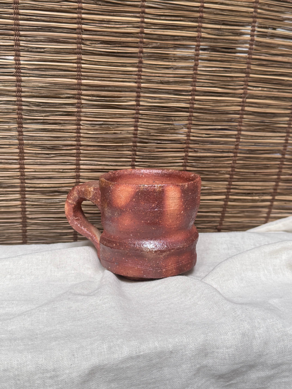 Bizen Ware Stoneware Mug — Unglazed Wood-Fired Body, Natural Ash Flashing
