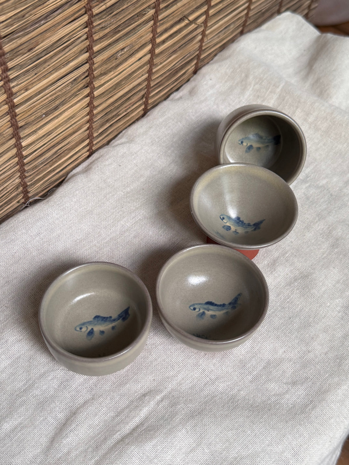 Mumyoi Ware Yunomi Tea Cup Set — Sado Island Red Clay, Hand-Painted Fish Motif, Set of 4
