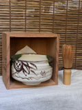 Mino Ware Oribe Matcha Bowl (Chawan) — Green Glaze, Iron-Painted Motifs, Wooden Box