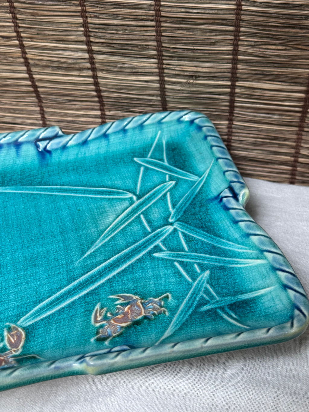 Turquoise Crackle-Glaze Serving Tray — Carved Bamboo & Crab Motif, Rope-Twist Rim