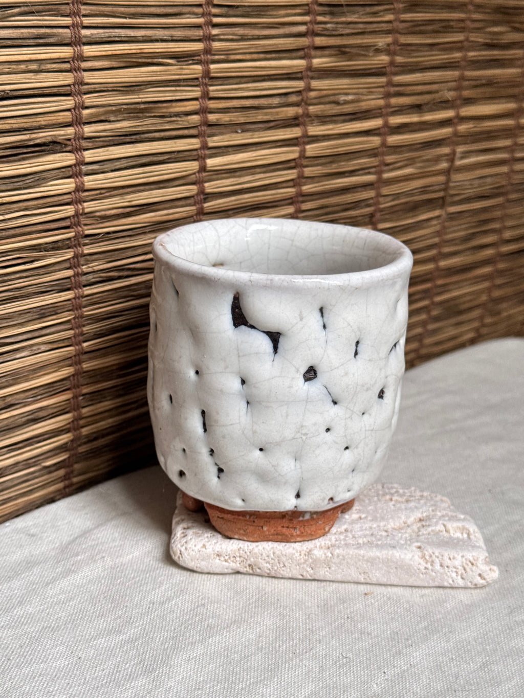 Oni-Hagi Yunomi Tea Cup– White Glaze with Split Foot