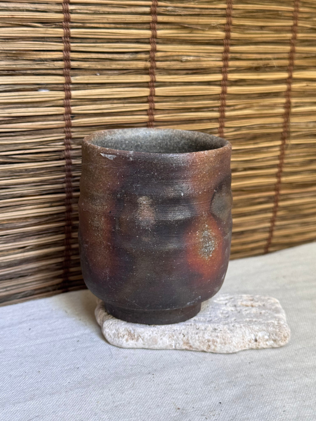 Bizen-yaki by Touko Konishi Yunomi Teacup — Wood-Fired, Hidasuki Fire Markings
