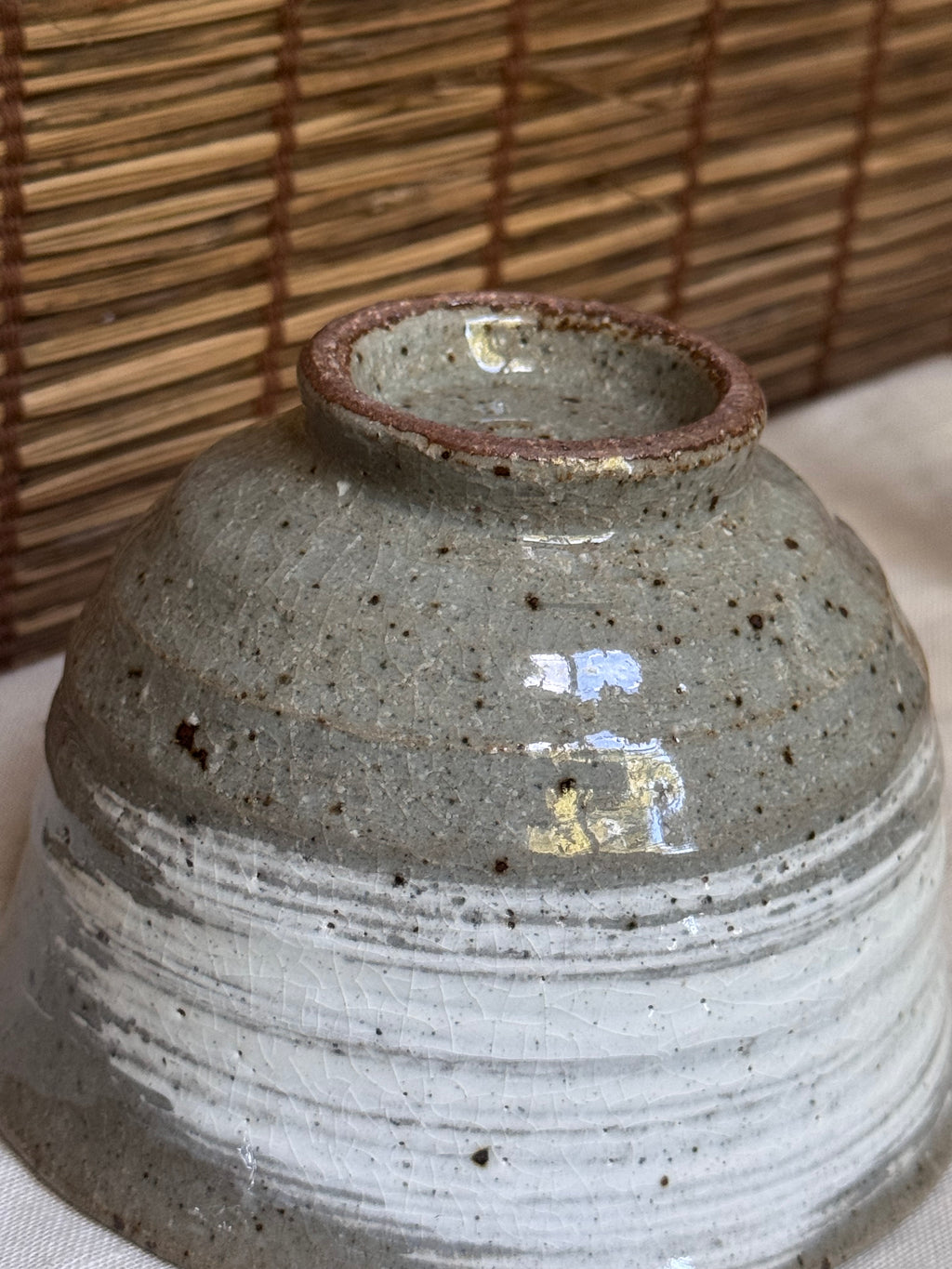 Karatsu Ware Zodiac Tea Bowl (Eto Chawan), Year of the Sheep 2027 — Hakeme Brushed Slip, Iron-Painted Sheep, Wooden Box