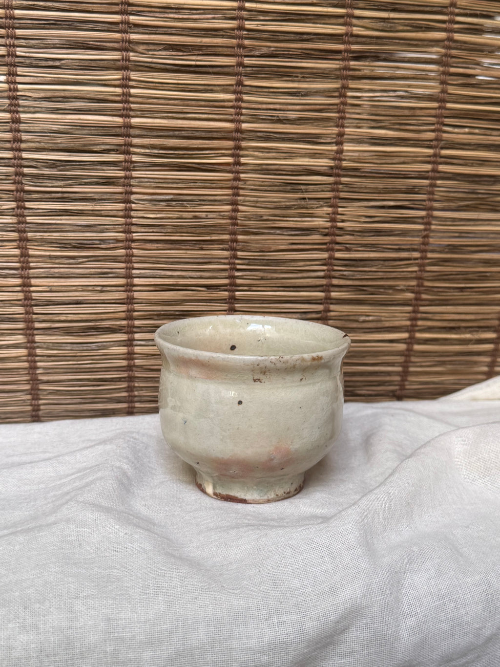 Chosen-Karatsu Style Yunomi Cup — Rolled Rim, Blushed Celadon Glaze
