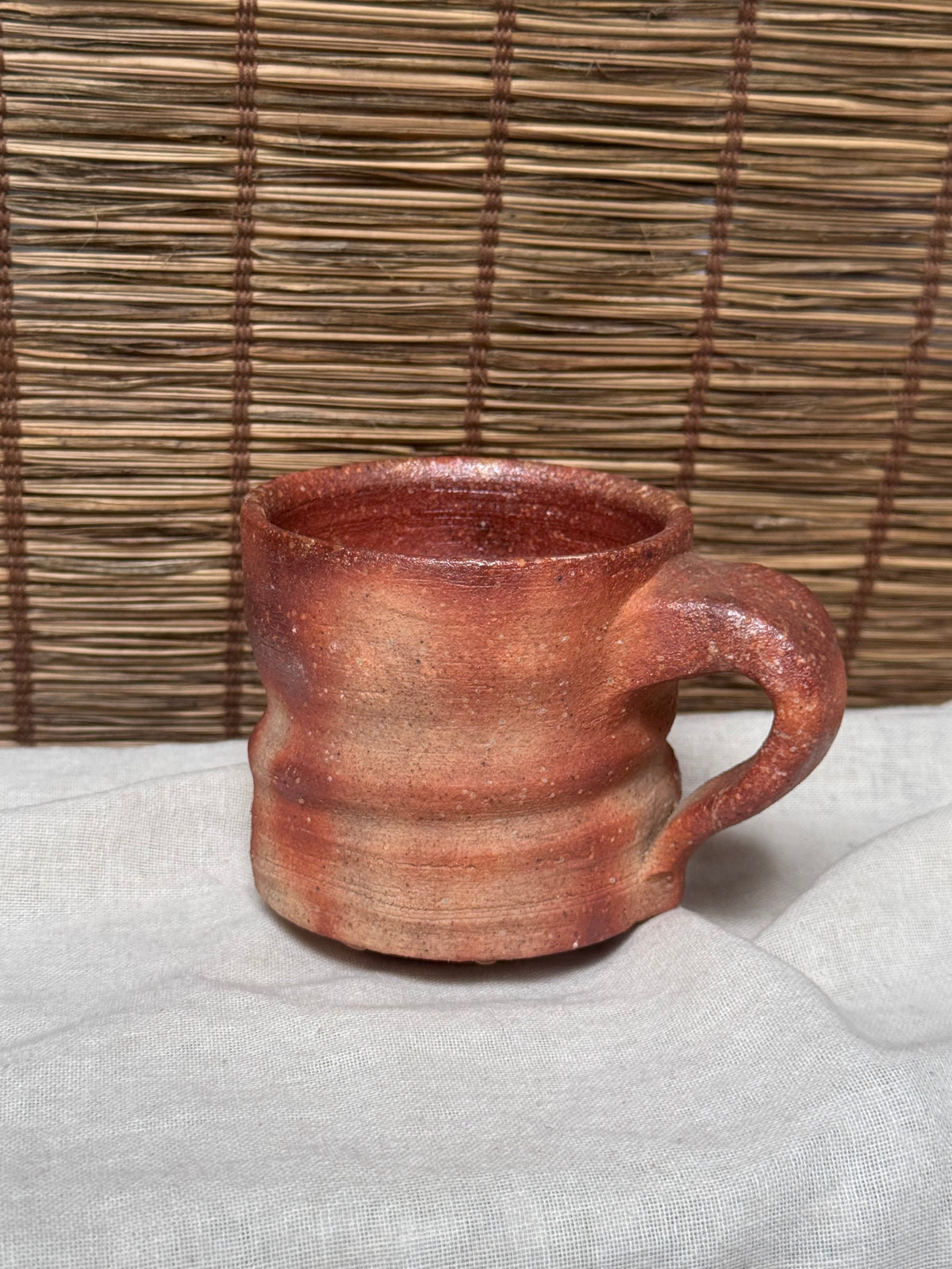 Bizen Ware Stoneware Mug — Unglazed Wood-Fired Body, Natural Ash Flashing