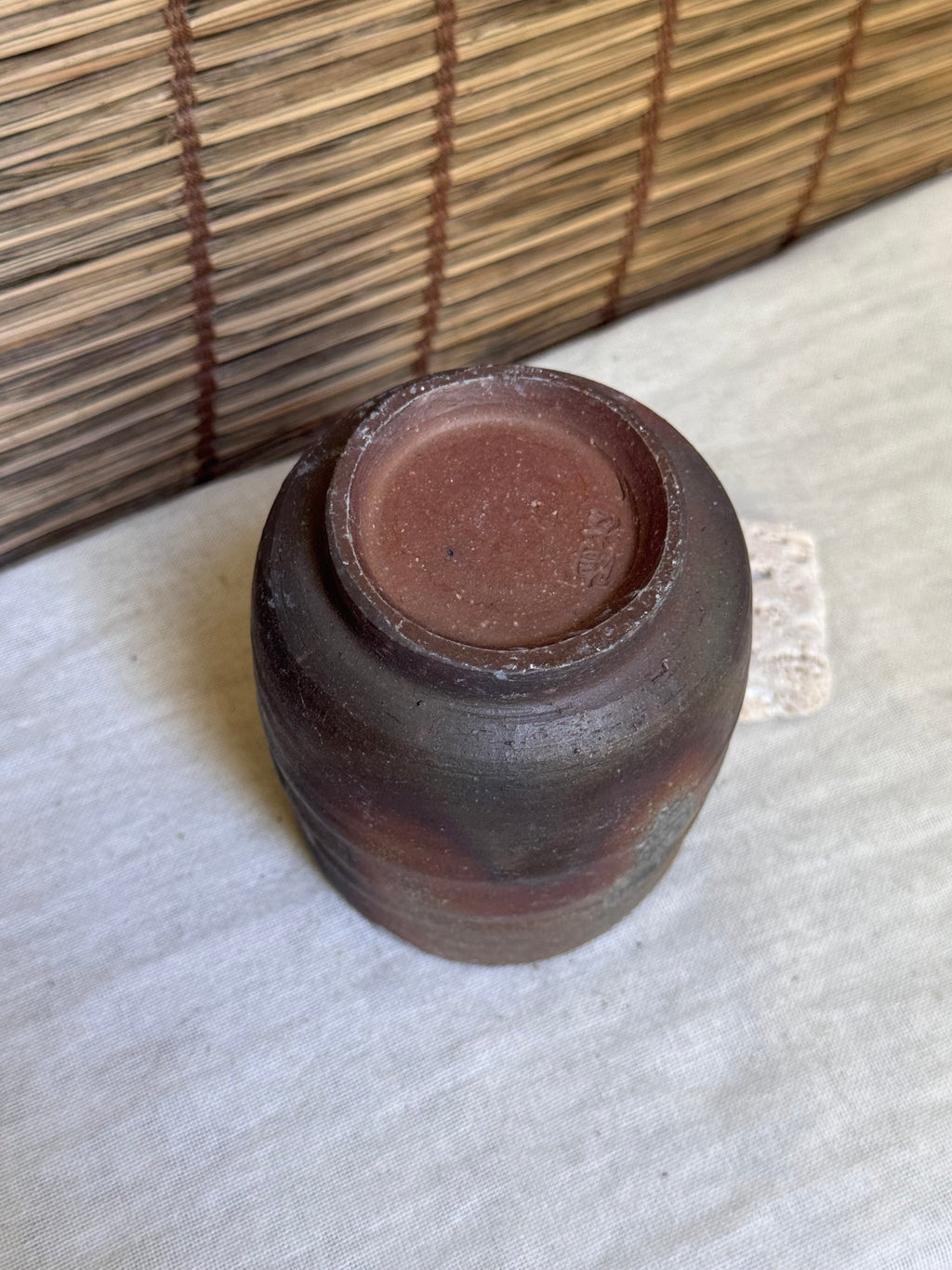 Bizen-yaki by Touko Konishi Yunomi Teacup — Wood-Fired, Hidasuki Fire Markings