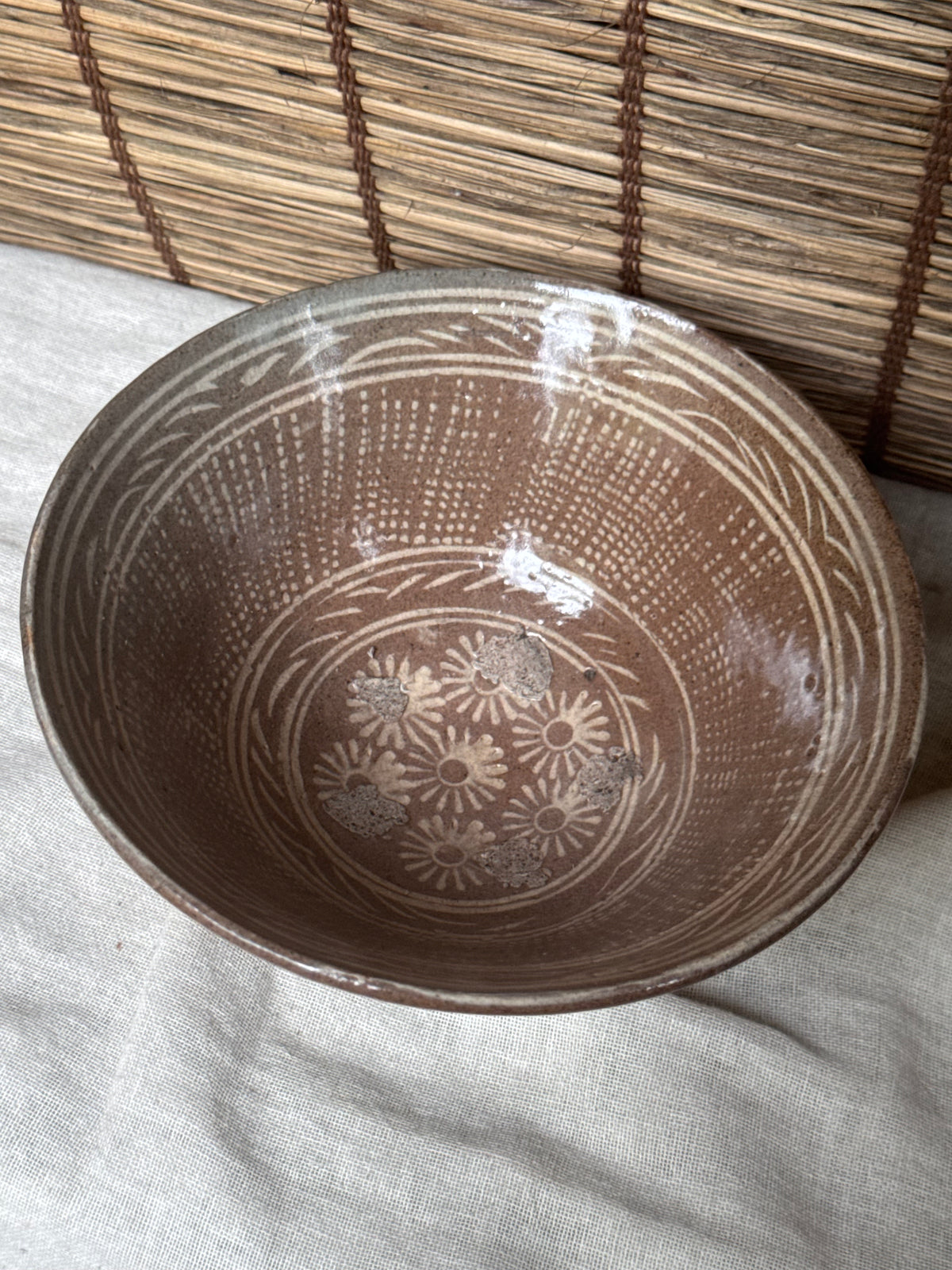 Mishima Matcha Chawan — Inlaid White Slip, Stamped Chrysanthemums, Brushed Slip Exterior